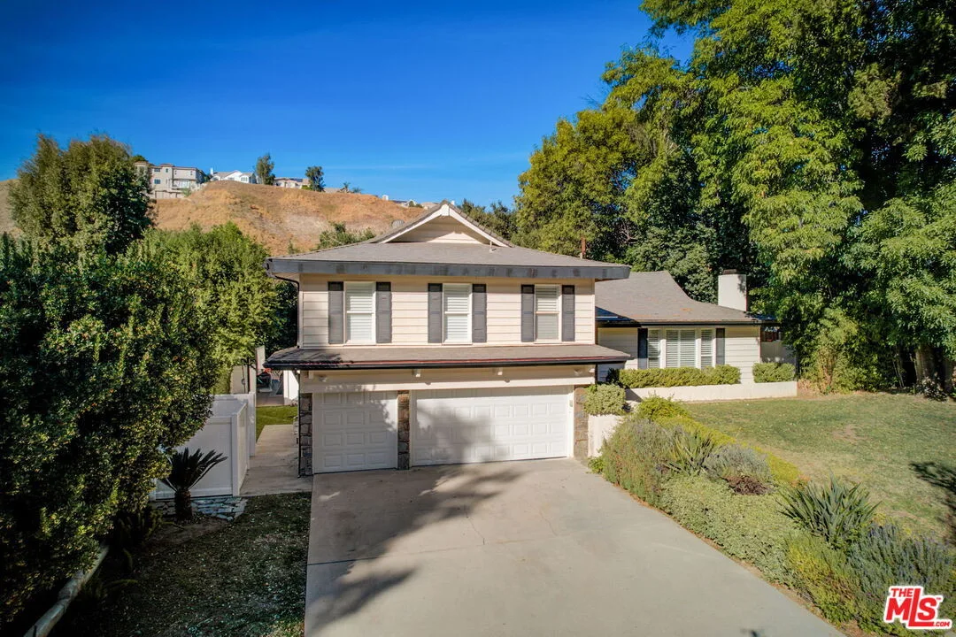 Sold home at 22605 Mulholland Dr